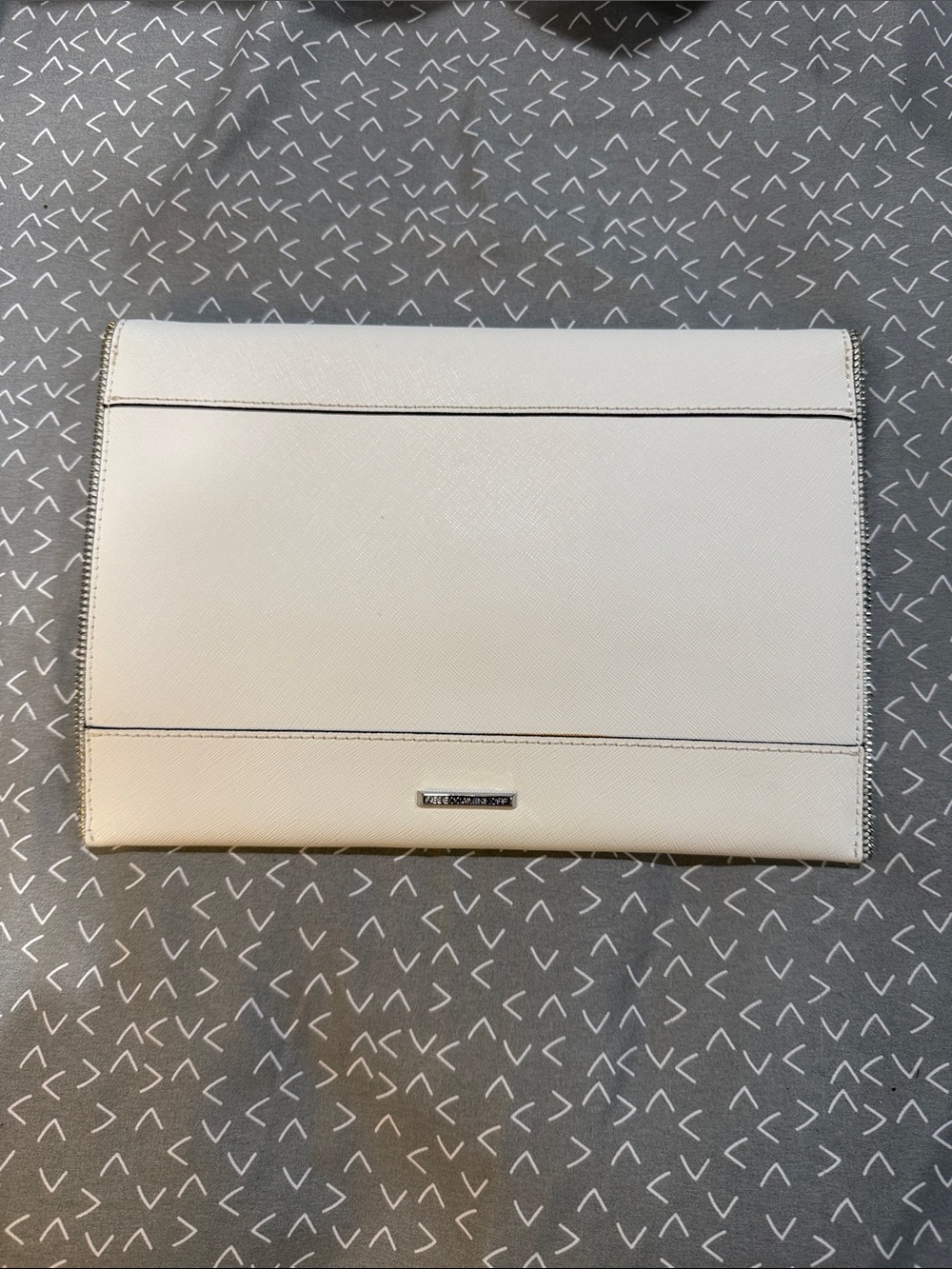 Envelope Clutch - Picture 2 of 5
